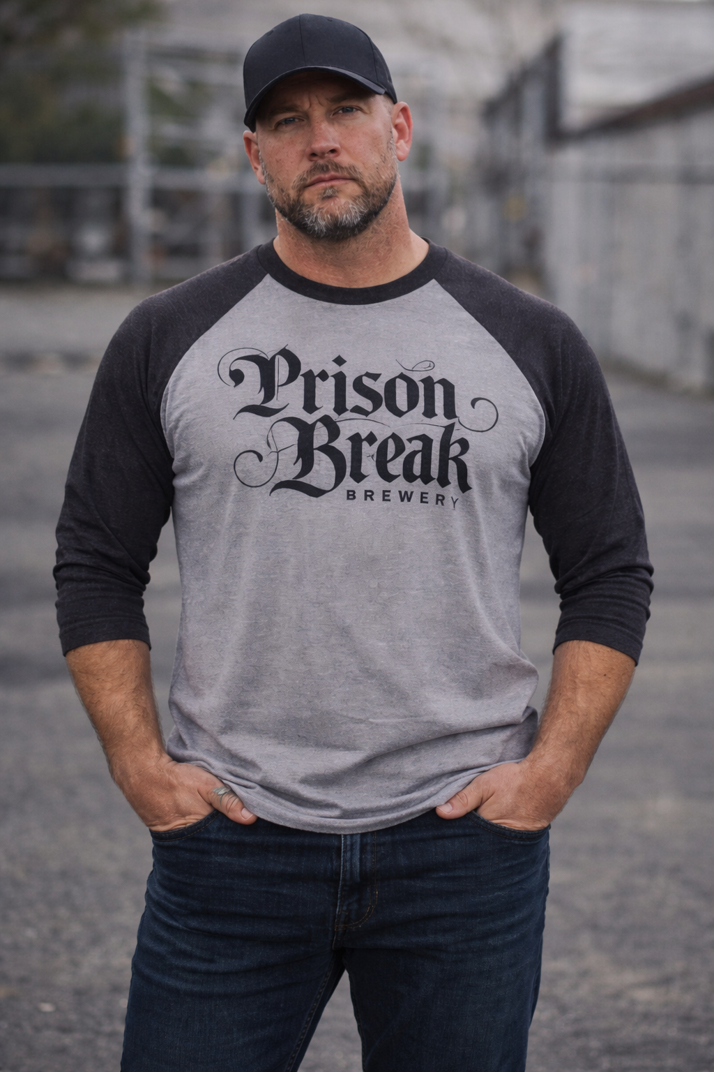 Baseball Raglan Tee — Classic Two-Tone 3/4 Sleeve Shirt